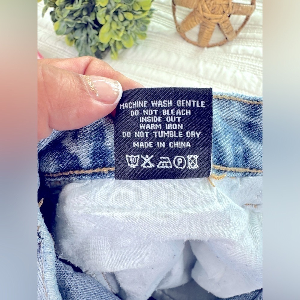 Pretty Little Thing Split Front Hem Jeans Size 8 - Picture 11 of 11